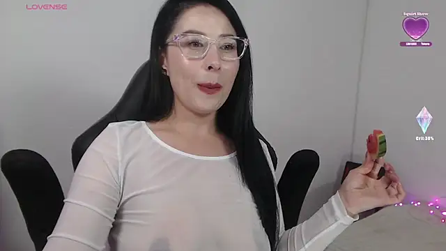 Emma_Hotkiss webcam