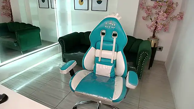 Emily_andrews webcam