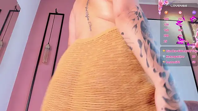 MissSavage_ webcam