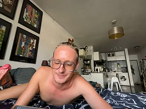 BlondieVelvet webcam