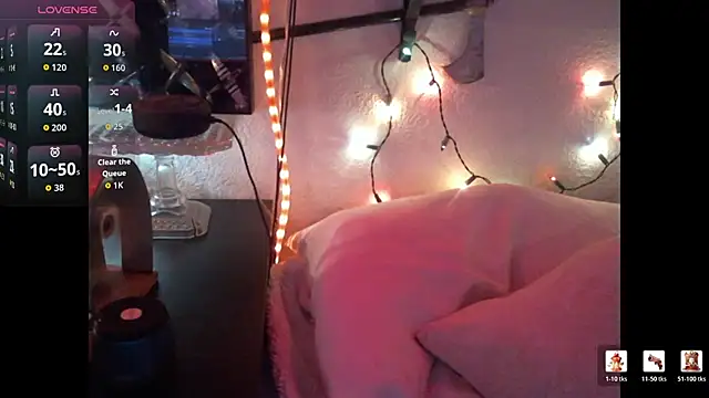 Pussyeat2please webcam