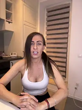 DivineAmely webcam