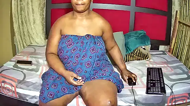 Exotic_FreakyQueen webcam