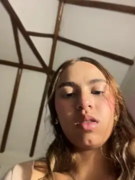 MaelyClaire webcam
