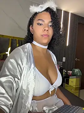 Sky_Loren webcam