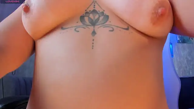 MelanieHudson_ webcam