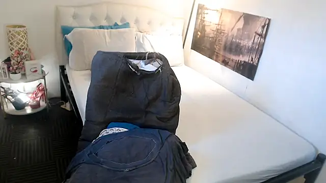 NinaDOM4CUM webcam