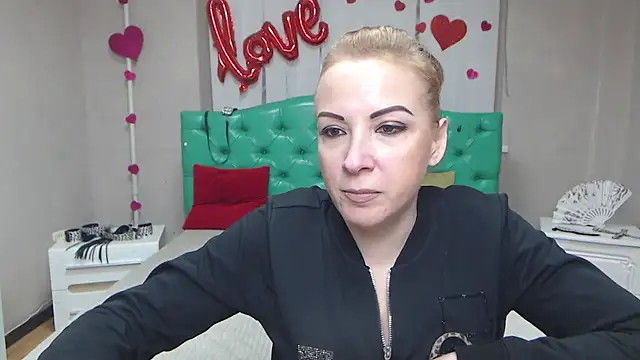 ElizabethSho webcam
