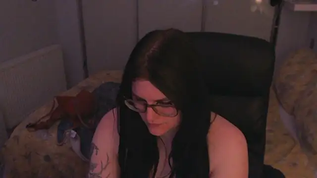 GothSuccubusBabe webcam