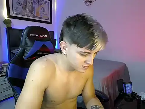 Lucas_Venom webcam
