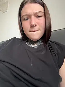 fionamurr (F teen) - naked show on the balcony