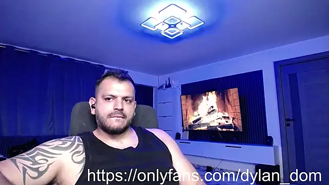 dyllan_dom_ webcam