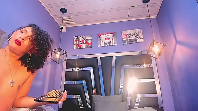 Trinity-presley live sex cam