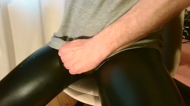 Preview of t0yforeskin