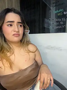 Antonella_Julieta webcam