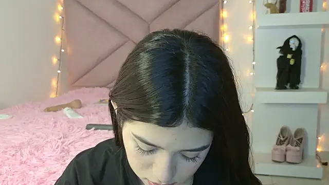 eva_sin18 live sex cam