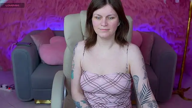 tinamelt - TinaMelt's free webcam - UK Sex Cams