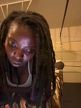 thechocolatepeach webcam