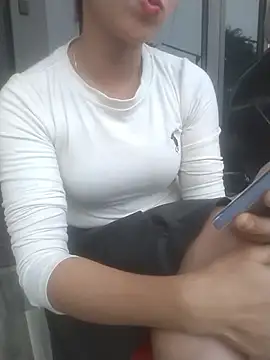 Zara-Lina webcam