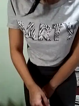 Michellluxo webcam
