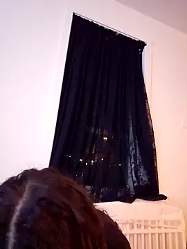 LilyOrion webcam