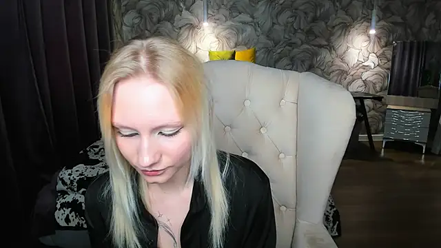 Elizabeth_Adams webcam