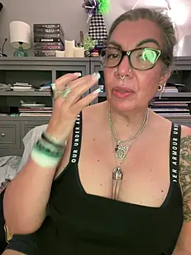 dieseldame1313 webcam