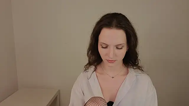 Ariadna_Shy webcam