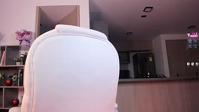 alexandra_ra (F young) - all naked and fingers pussy:444