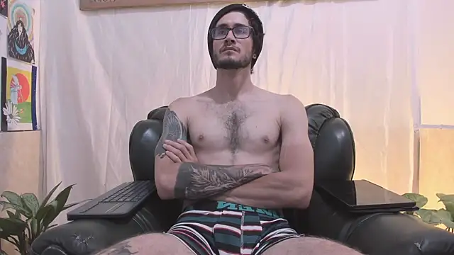 Loggan_donnelly webcam