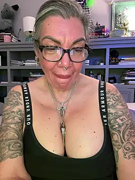 dieseldame1313 webcam