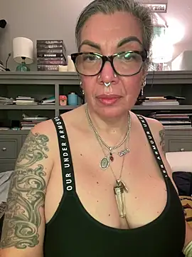 dieseldame1313 webcam