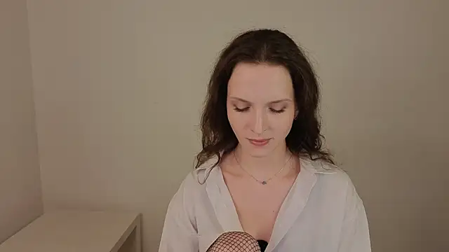 Ariadna_Shy webcam