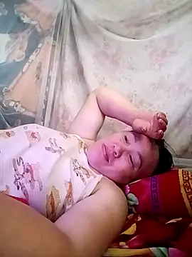 lucky_baby7 - Lucky_baby7's free webcam - UK Sex Cams