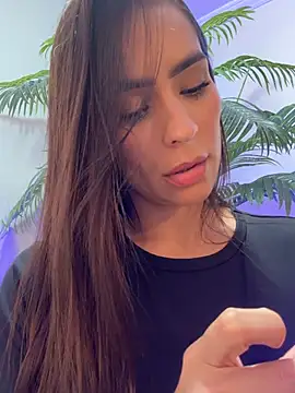 Mau_White webcam