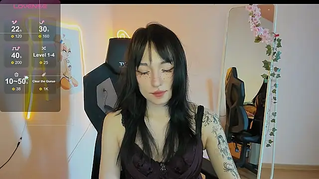 AliceeinWonderlanddd webcam