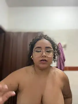 CurlyGirl_1 webcam