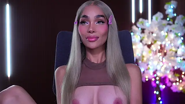 xxforyoureyesonlyxx webcam