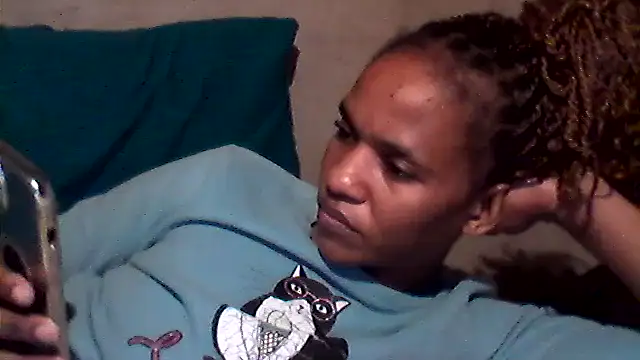 sexybigass31 webcam