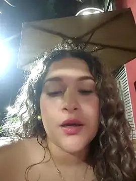 Sara_smiiith211 webcam