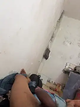 Blushingboy11 webcam