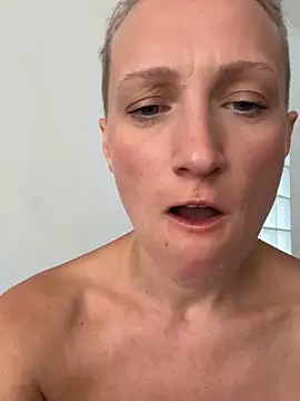 UmaTruewoman webcam