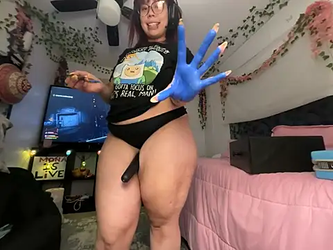 moan4mona webcam
