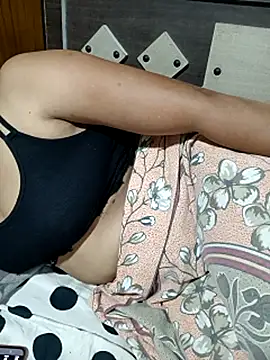 DipaliAliya webcam