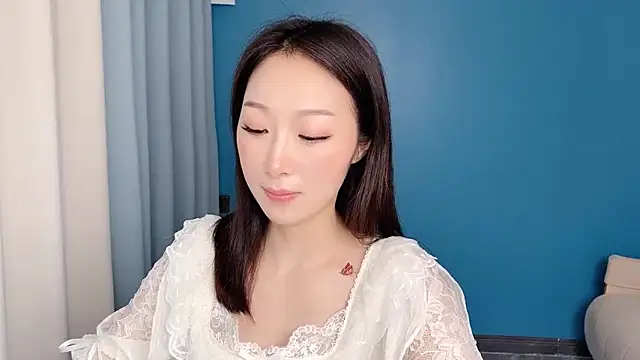 ella55-- webcam