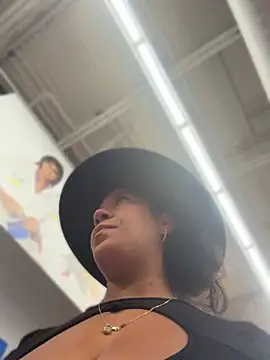 Bigbuttbrooklynn live sex cam