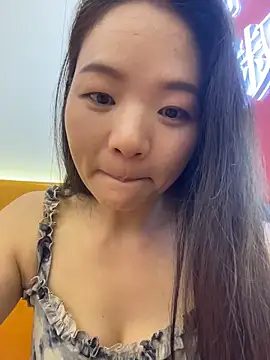 美女xiaochengzi505在线直播