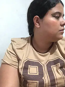 elivanegas (F young) - Doggy games? i dare you