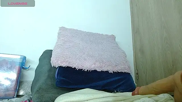 avaleri_cherry webcam