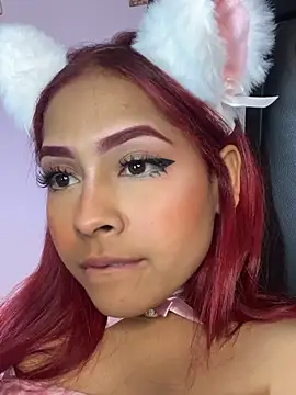 victoria_gloow webcam